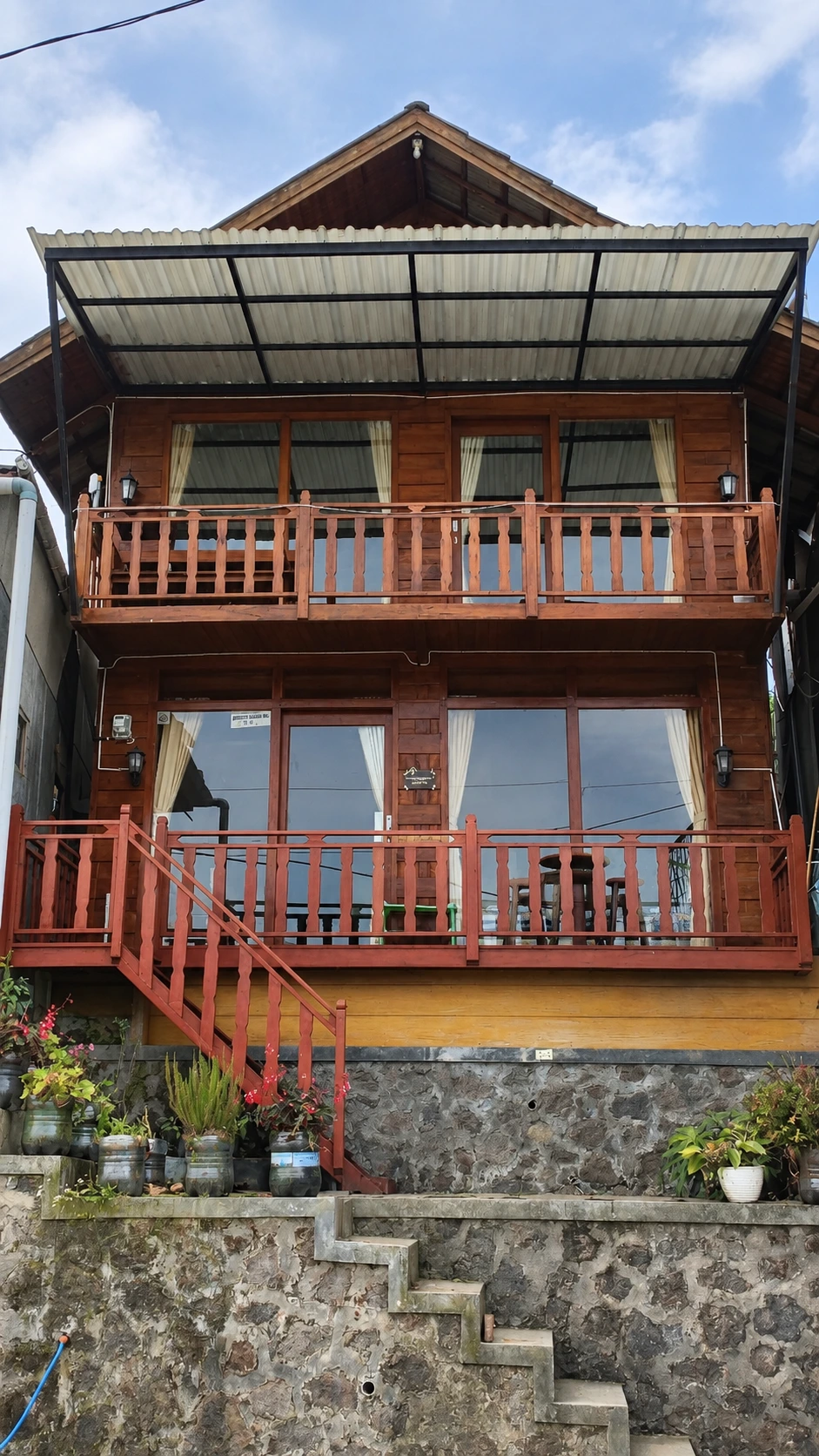 Vasconcellea Cabin